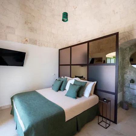 Charming Trulli With Pool & Jacuzzi Villa *