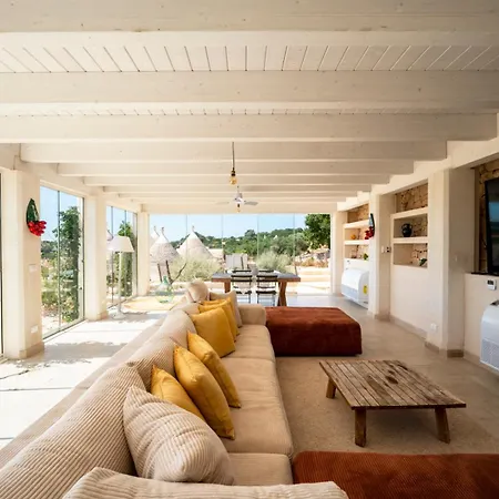 Villa Charming Trulli With Pool & Jacuzzi
