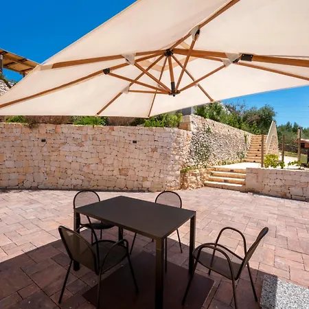 Charming Trulli With Pool & Jacuzzi Вилла